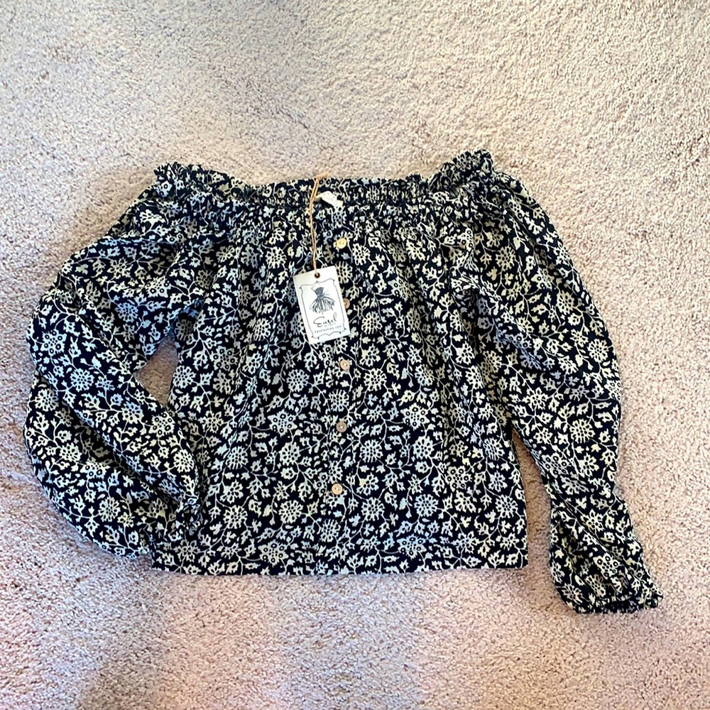 Women’s Easel blouse